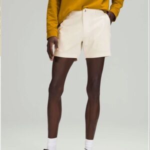 Lululemon Commission Classic Fit Short *Ventlight™
White Opal